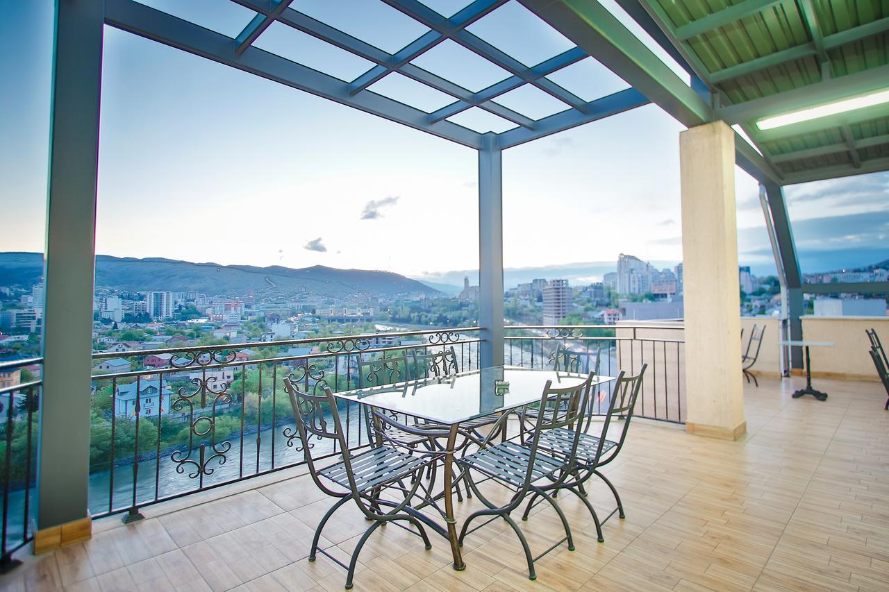 Gtm Plaza Hotel Tbilisi ภายนอก รูปภาพ