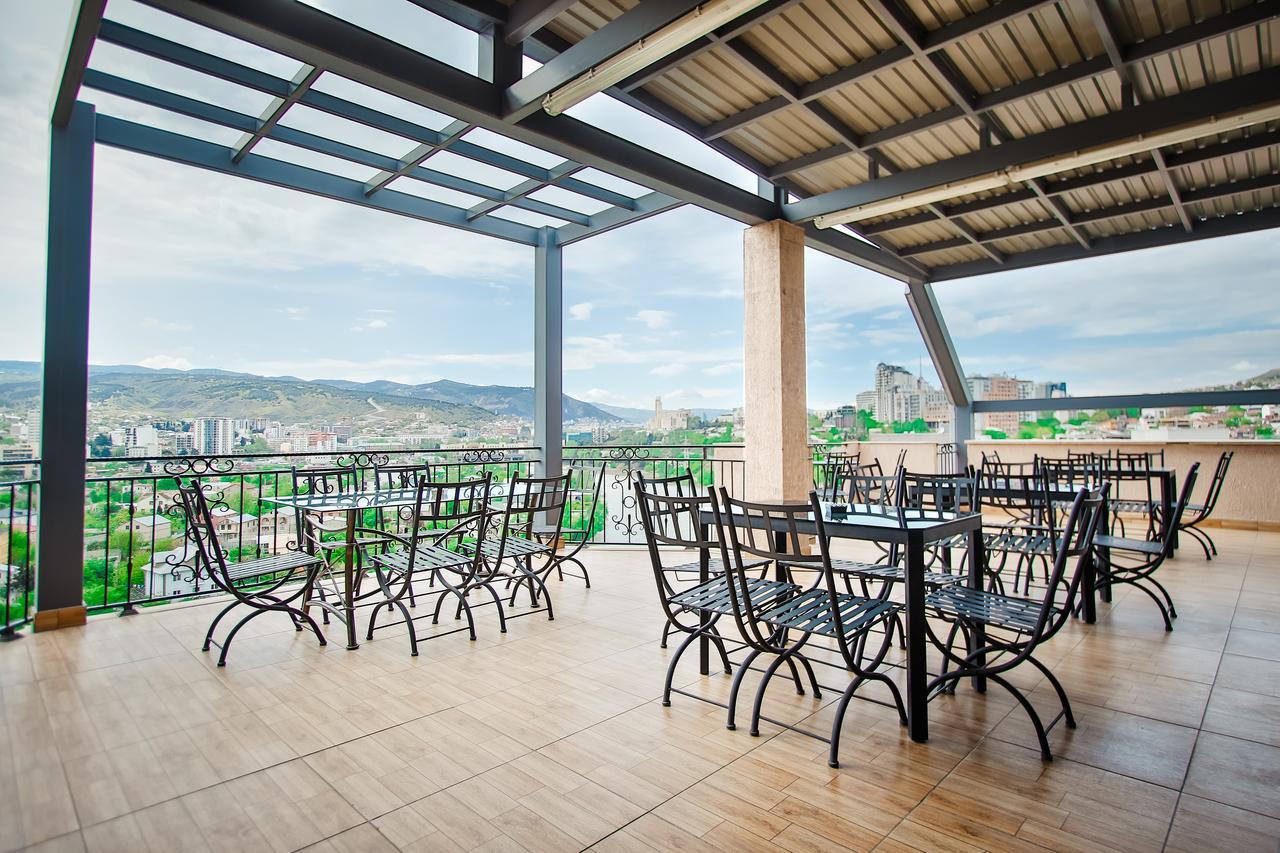 Gtm Plaza Hotel Tbilisi ภายนอก รูปภาพ