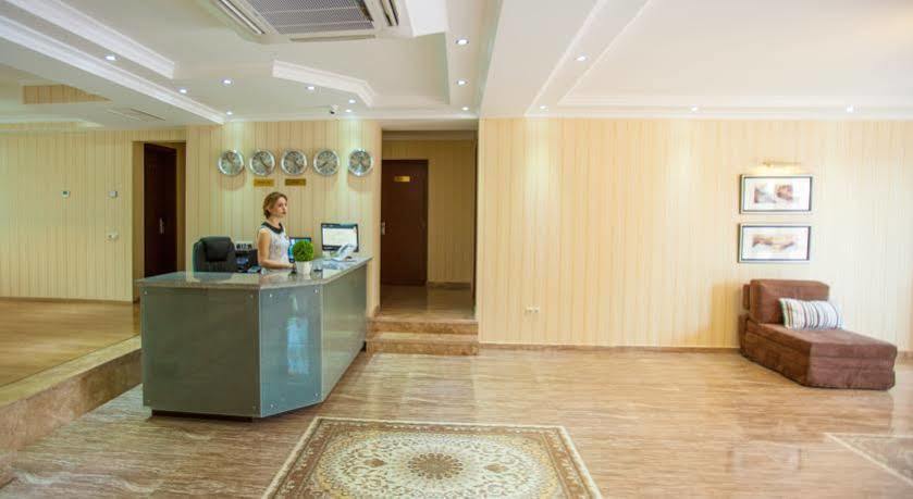 Gtm Plaza Hotel Tbilisi ภายนอก รูปภาพ
